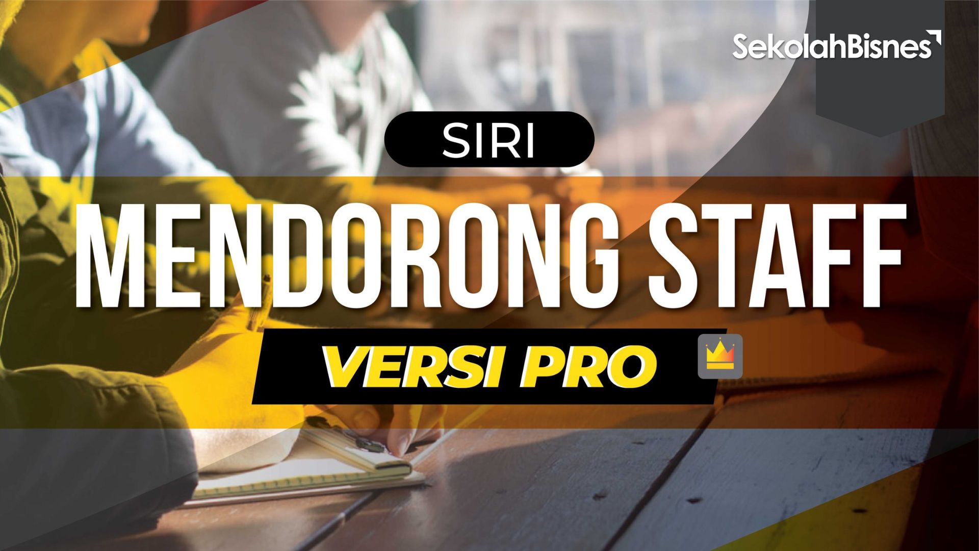 Siri Mendorong Staff Pro